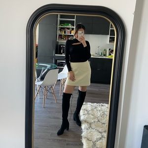 Aritzia imprint sweater black medium